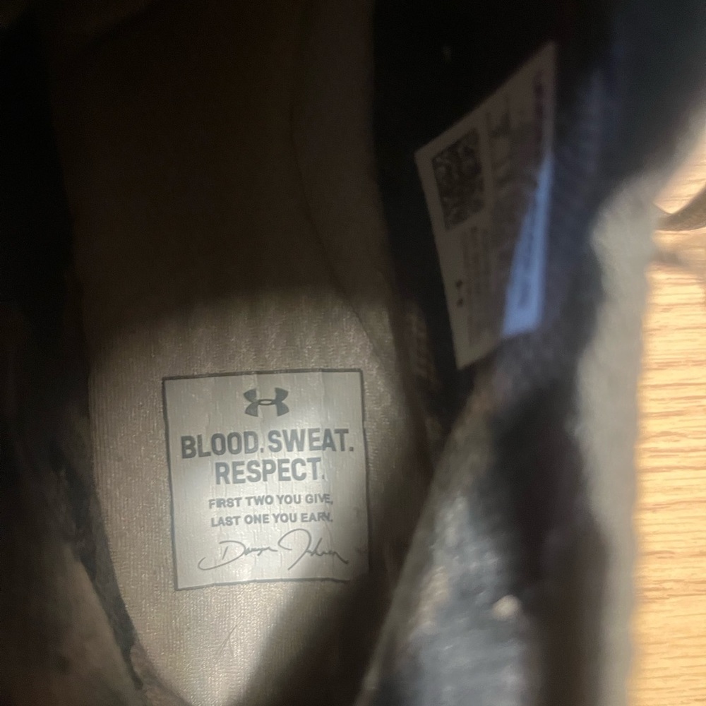 Under Armour Signature Inner Sole Sneakers - Picture 3 of 5